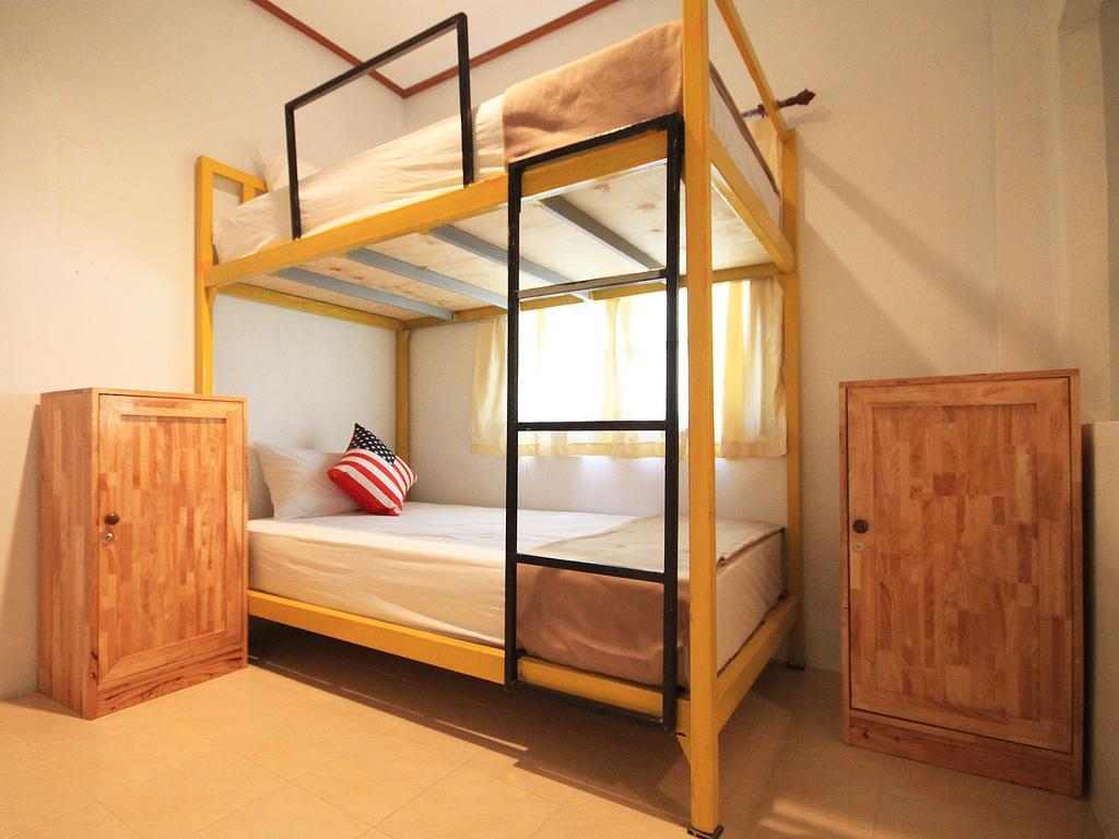 Indy Home Guesthouse パンガン島 部屋 写真