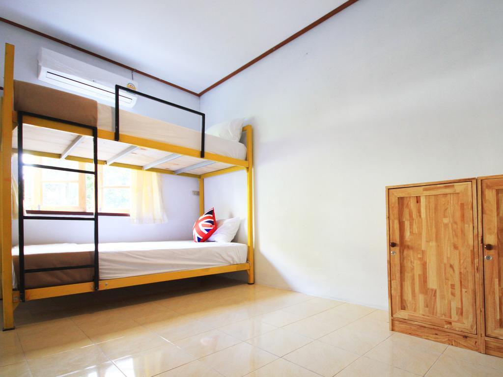 Indy Home Guesthouse パンガン島 部屋 写真
