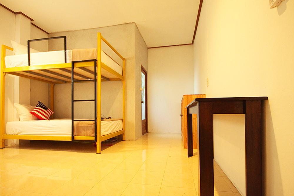 Indy Home Guesthouse パンガン島 部屋 写真
