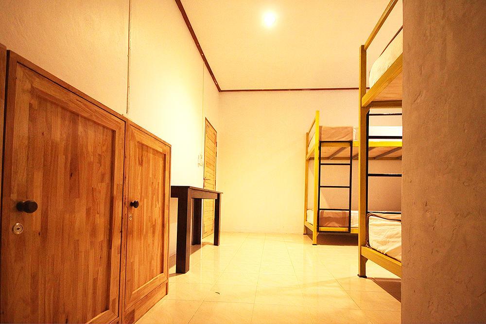 Indy Home Guesthouse パンガン島 部屋 写真