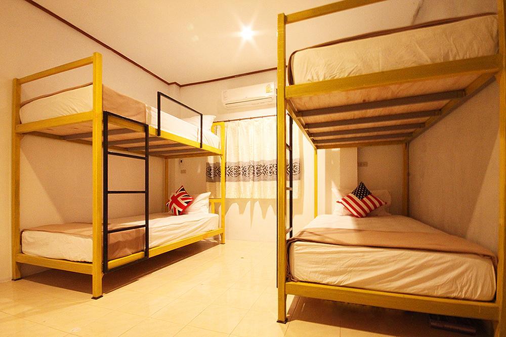 Indy Home Guesthouse パンガン島 部屋 写真